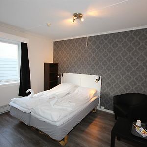 Standard rom med en king-size seng